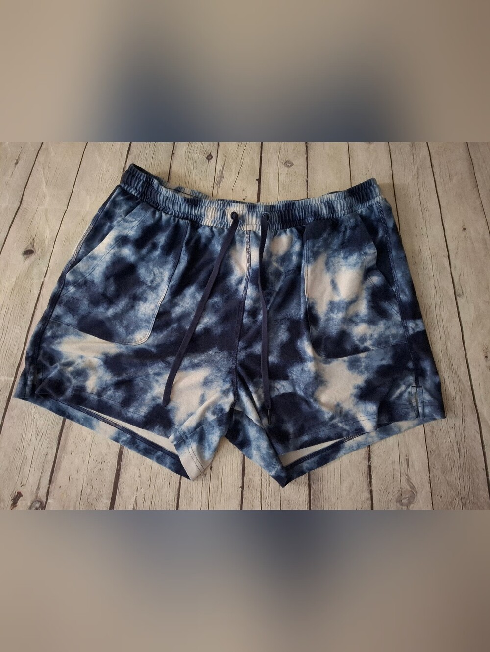 EUC Old Navy Active Blue Tie Dye Shorts - Large